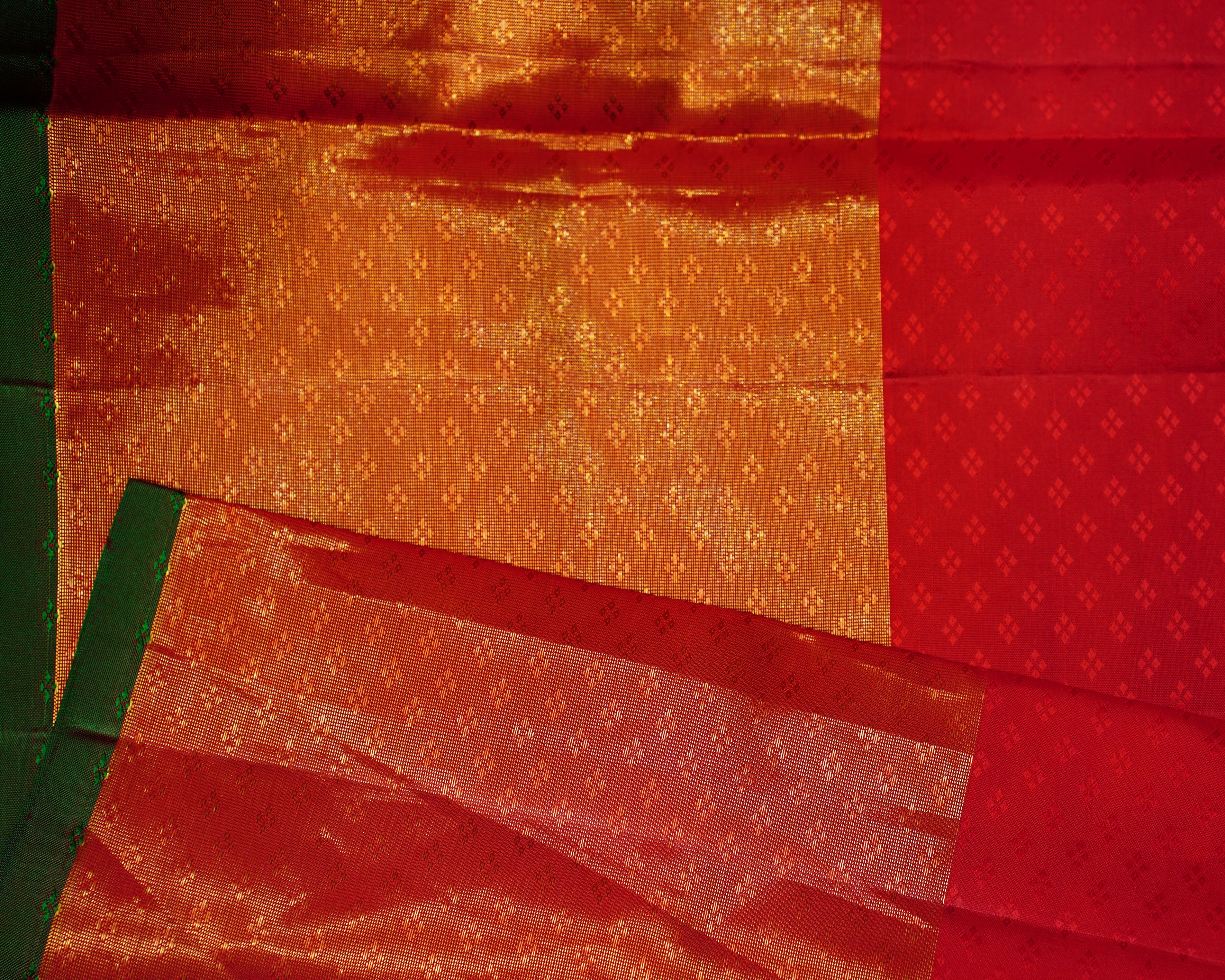 Lalic Grace – Enchanting Bird & Animal Motif Kanjivaram Elegance Lalic Grace – Enchanting Bird & Animal Motif Kanjivaram Elegance