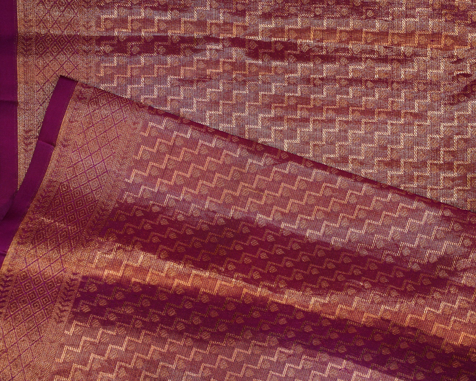 Graceful Brown Tissue Kanjivaram Saree Graceful Brown Tissue Kanjivaram Saree