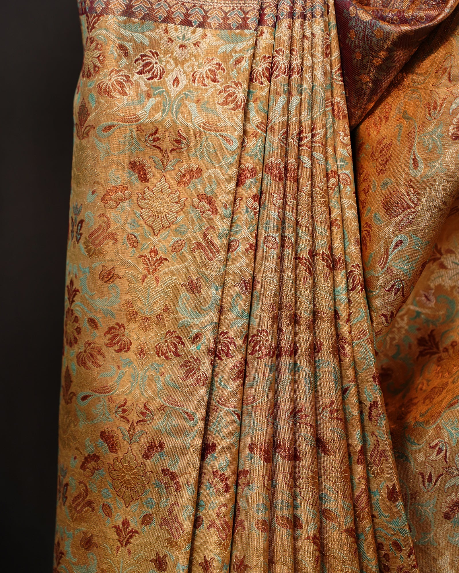 Regal Bridal Gold Kanjivaram Silk Saree Regal Bridal Gold Kanjivaram Silk Saree