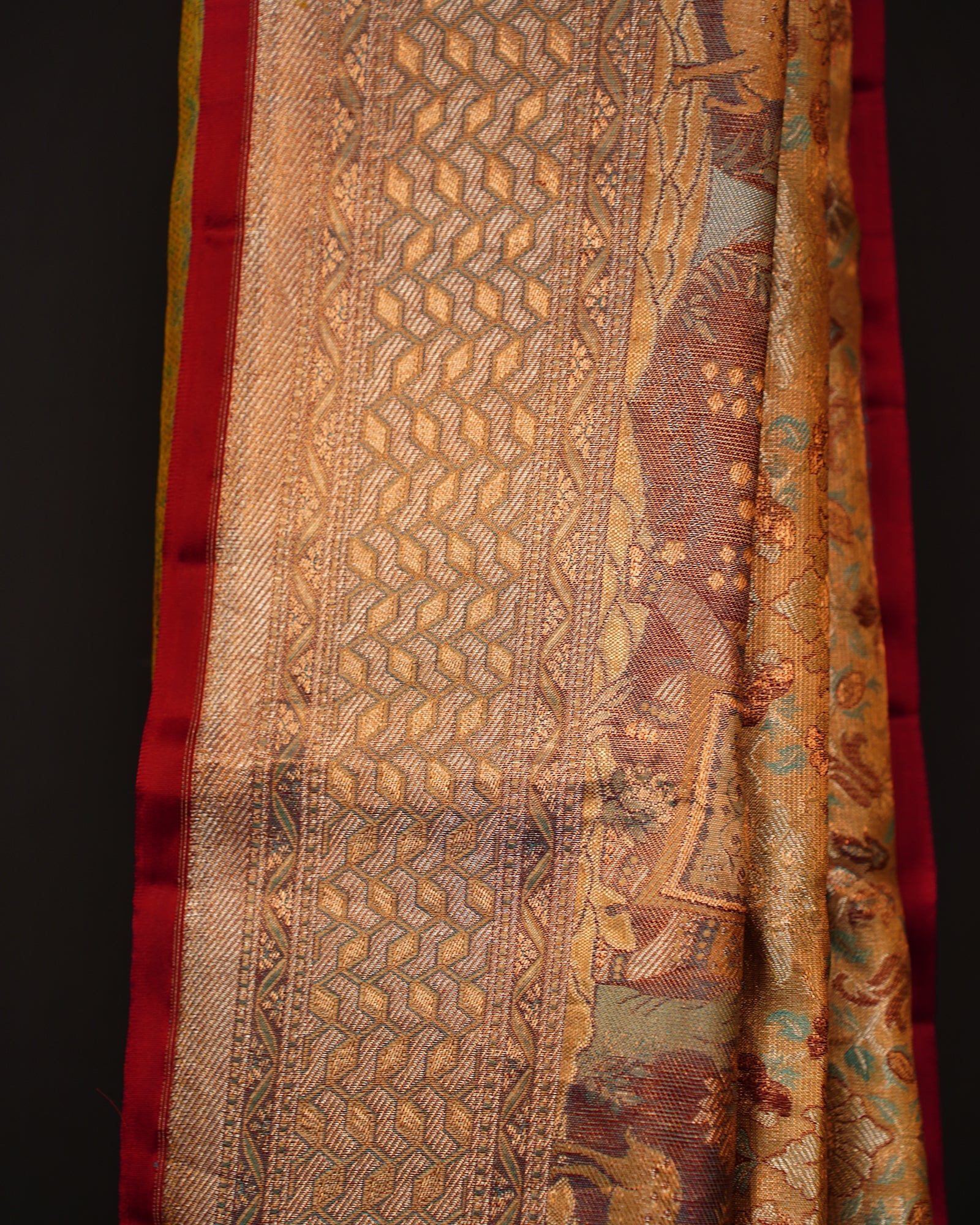 Regal Bridal Gold Kanjivaram Silk Saree Regal Bridal Gold Kanjivaram Silk Saree