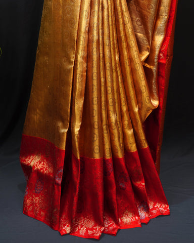 Bright Red Kanjivaram Silk Saree with Floral Elegance Bright Red Kanjivaram Silk Saree with Floral Elegance