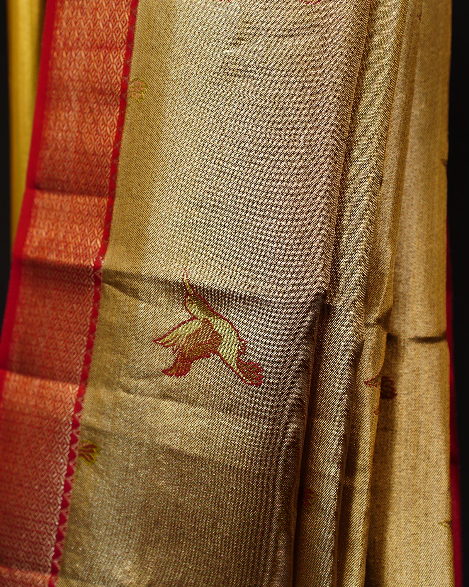 Regal Gold Tissue Kanjivaram Silk Saree with Bird Butta Weaving Regal Gold Tissue Kanjivaram Silk Saree with Bird Butta Weaving