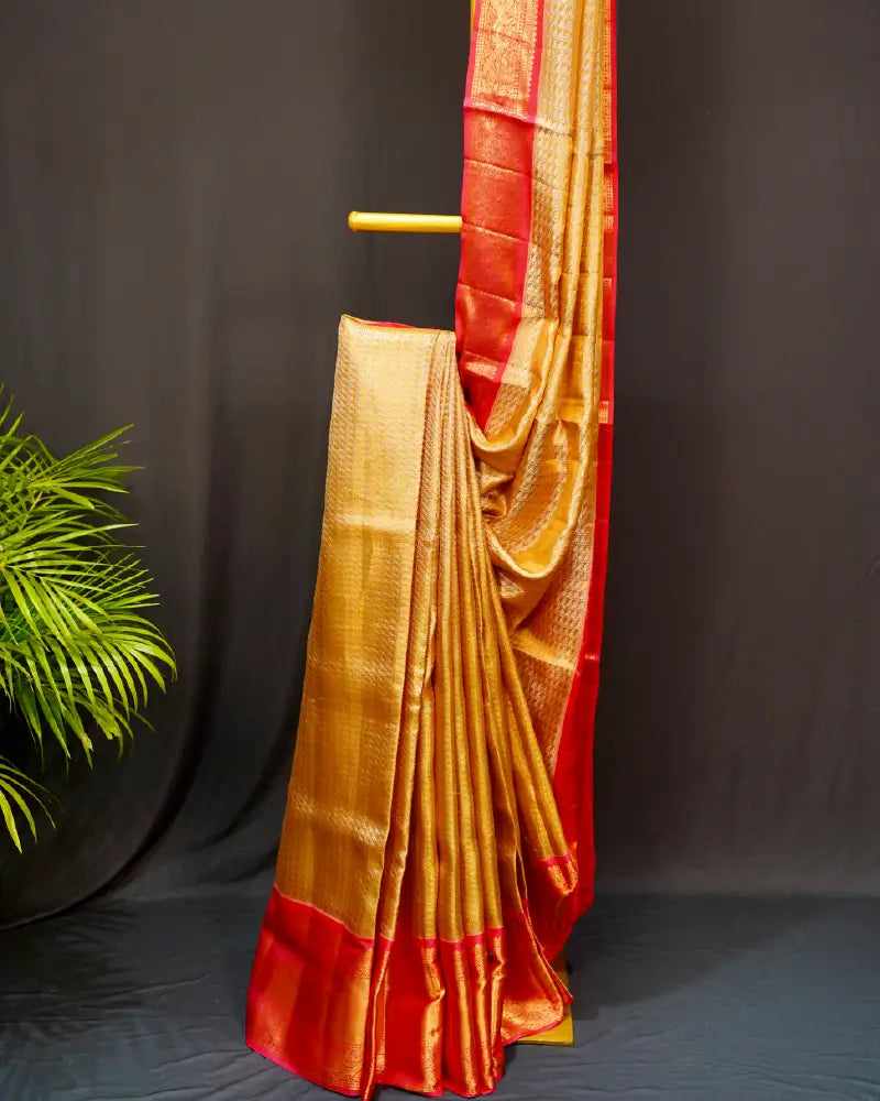 Regal Gold Radiance – Bridal Tissue Kanjivaram Elegance