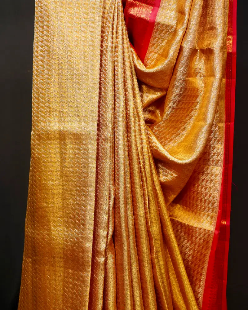 Regal Gold Radiance – Bridal Tissue Kanjivaram Elegance