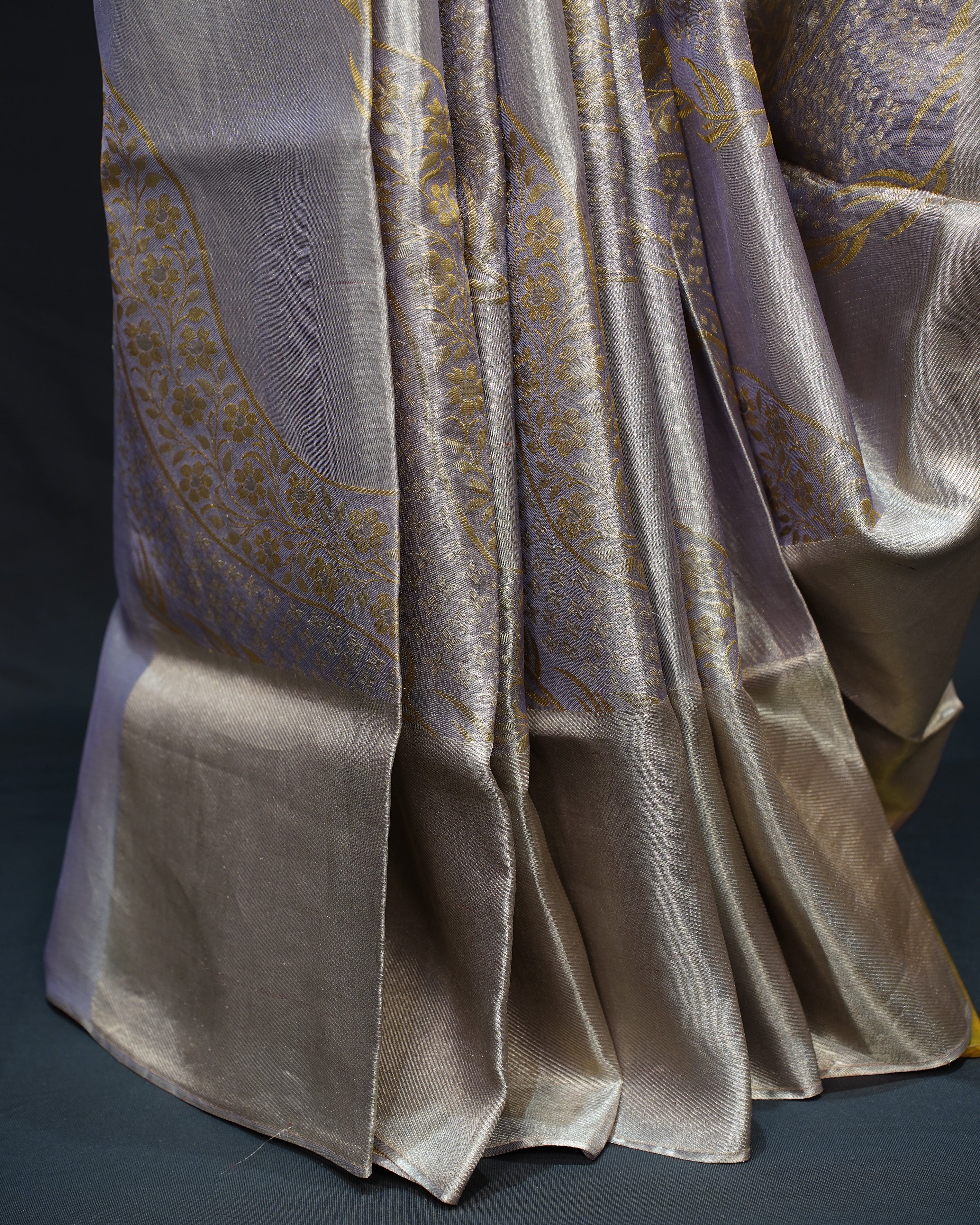 Graceful Grey Tissue Kanjivaram Silk Saree with Floral Weaving