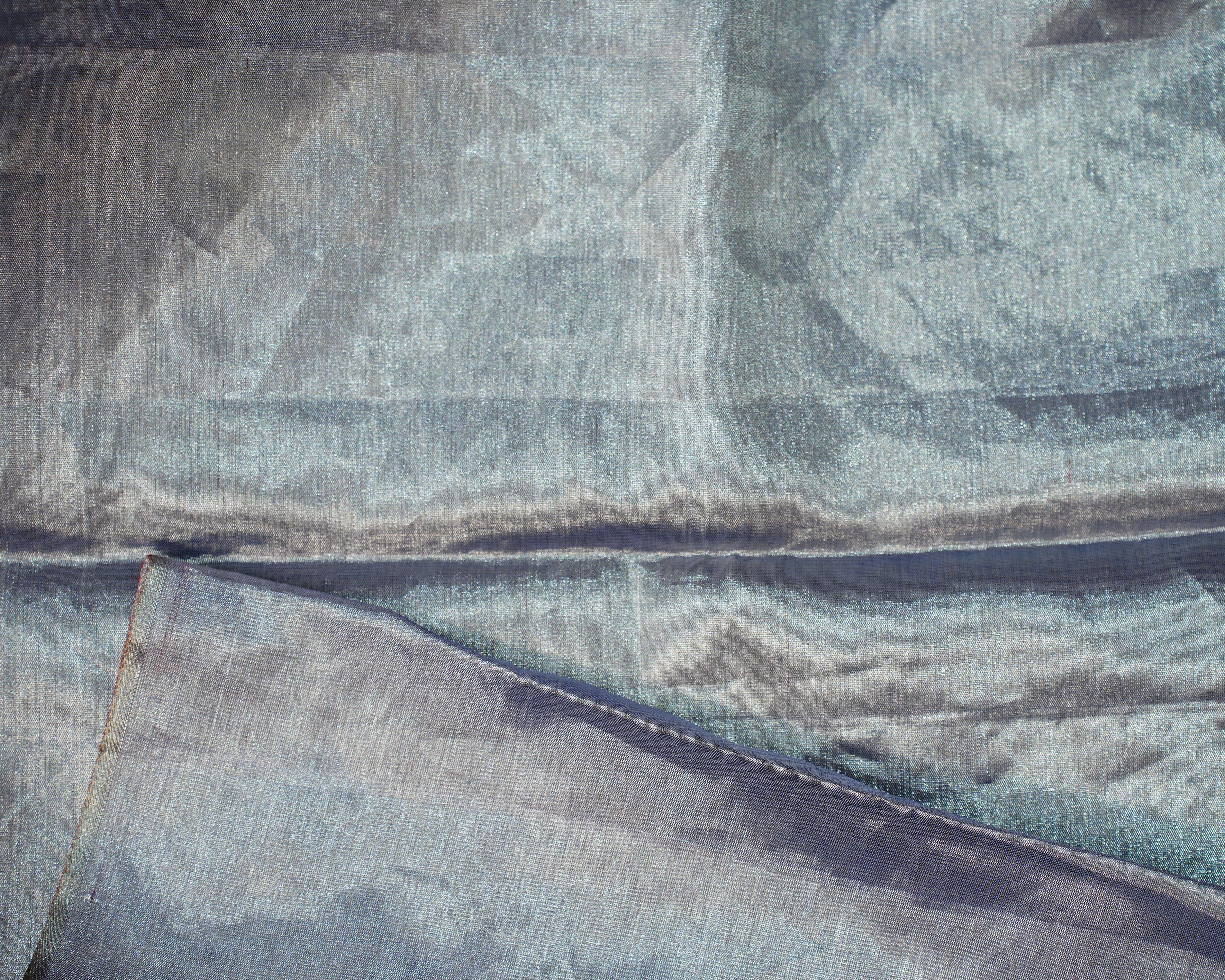 Graceful Grey Tissue Kanjivaram Silk Saree with Floral Weaving