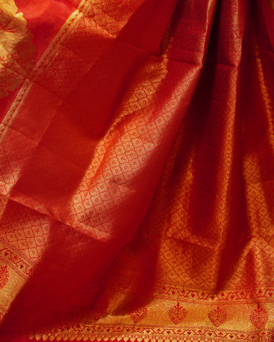 Lalic Grace – Enchanting Bird & Animal Motif Kanjivaram Elegance