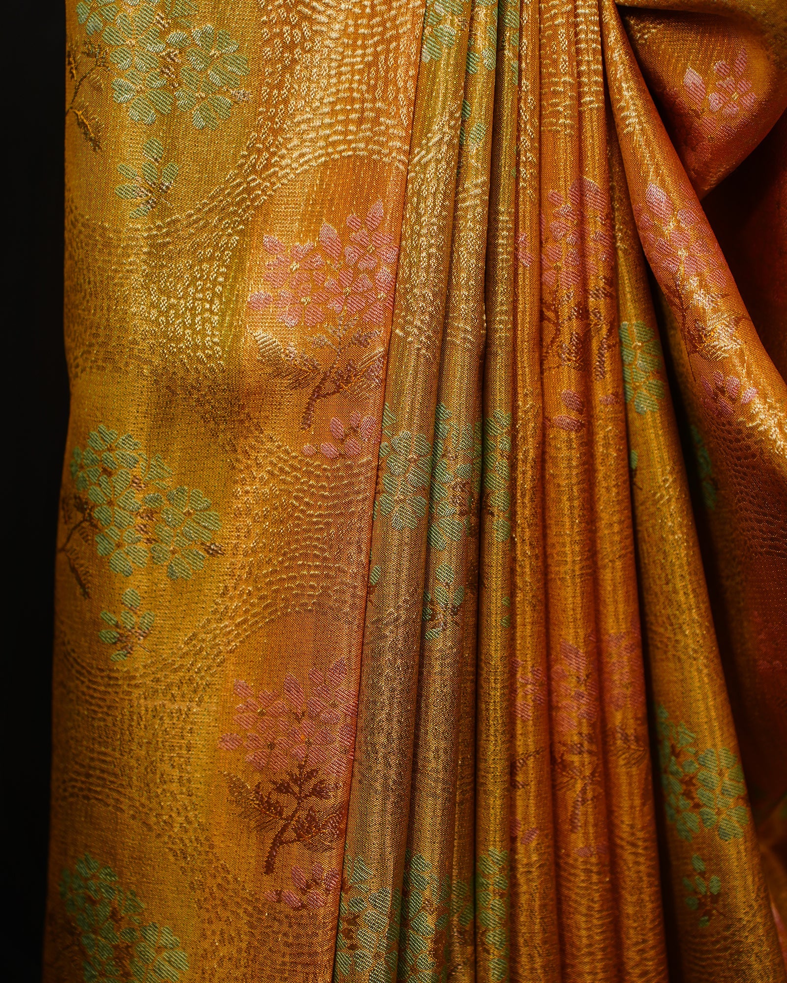 Elegant Green Kanjivaram Silk Saree with Meenakari Weaving