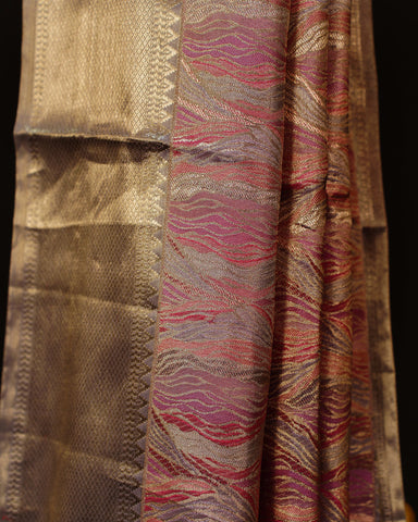 Elegant Red Kanjivaram Silk Saree with Geometrical Charm