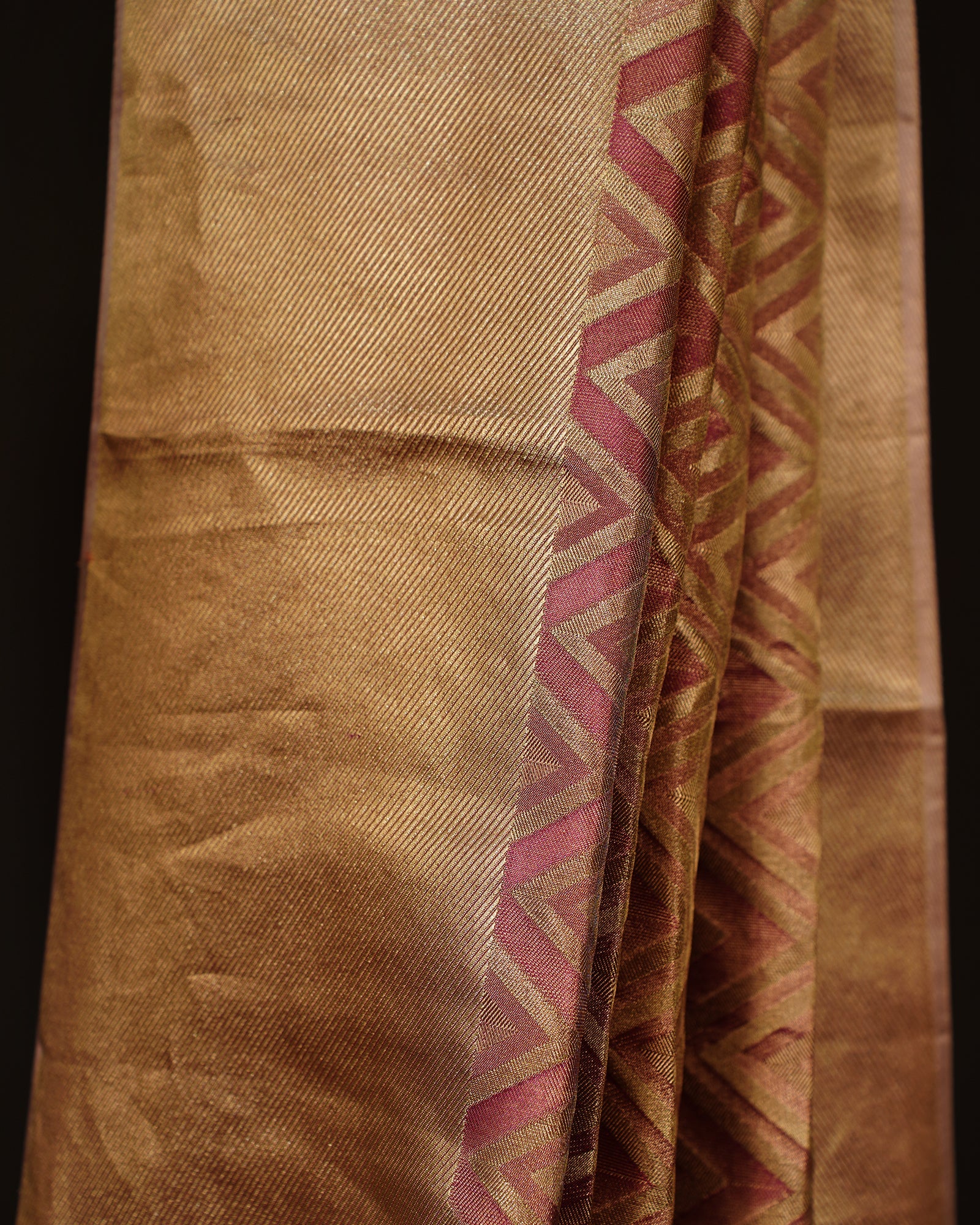 Elegant Pink Tissue Kanjivaram Silk Saree with Leheriya Weaving