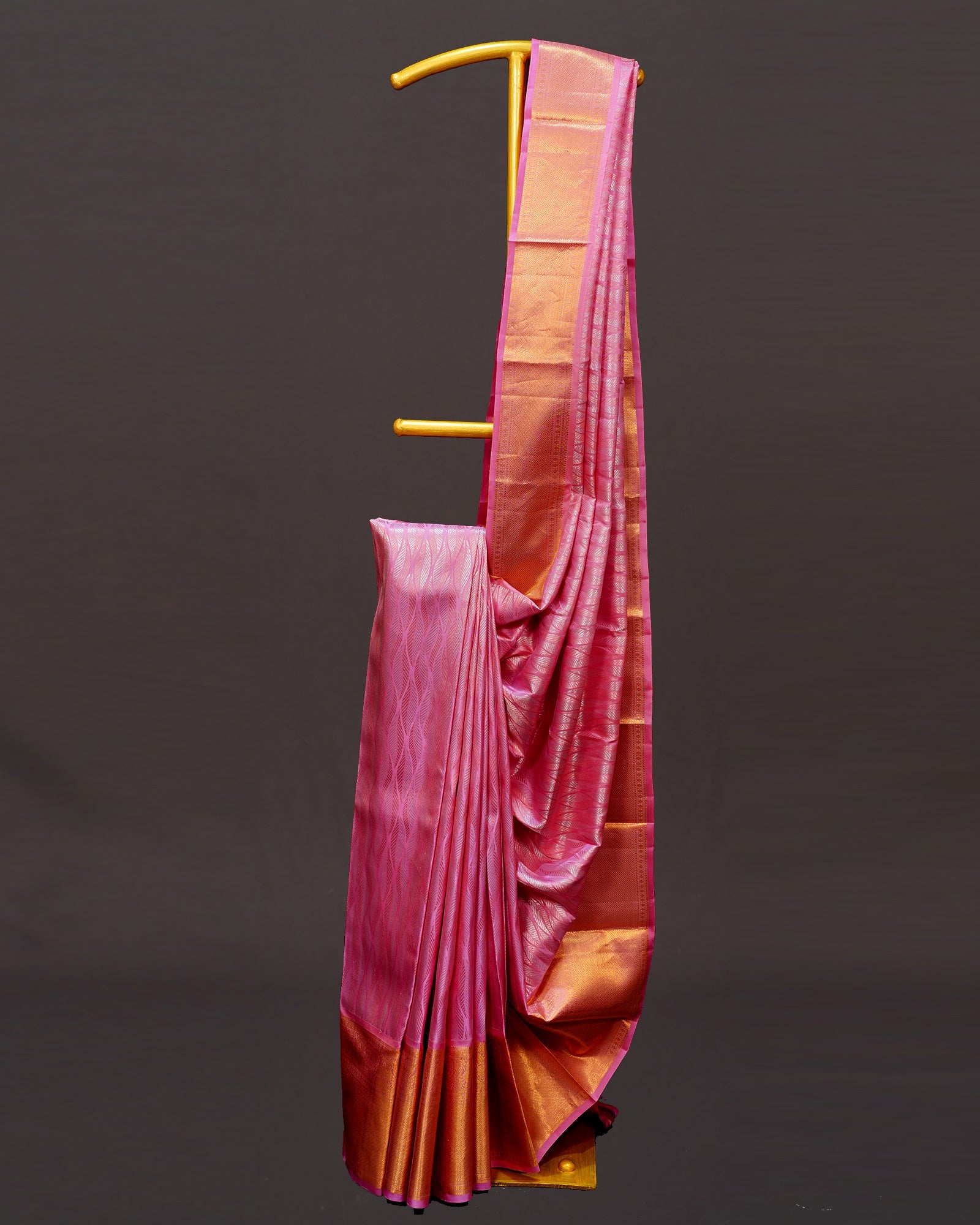 Elegant Light Pink Kanjivaram Silk Saree with Brocade Charm