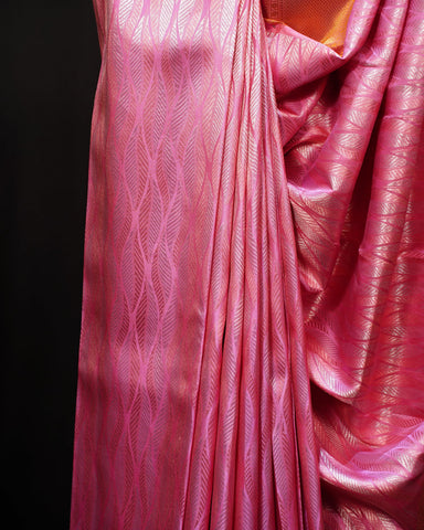 Elegant Light Pink Kanjivaram Silk Saree with Brocade Charm