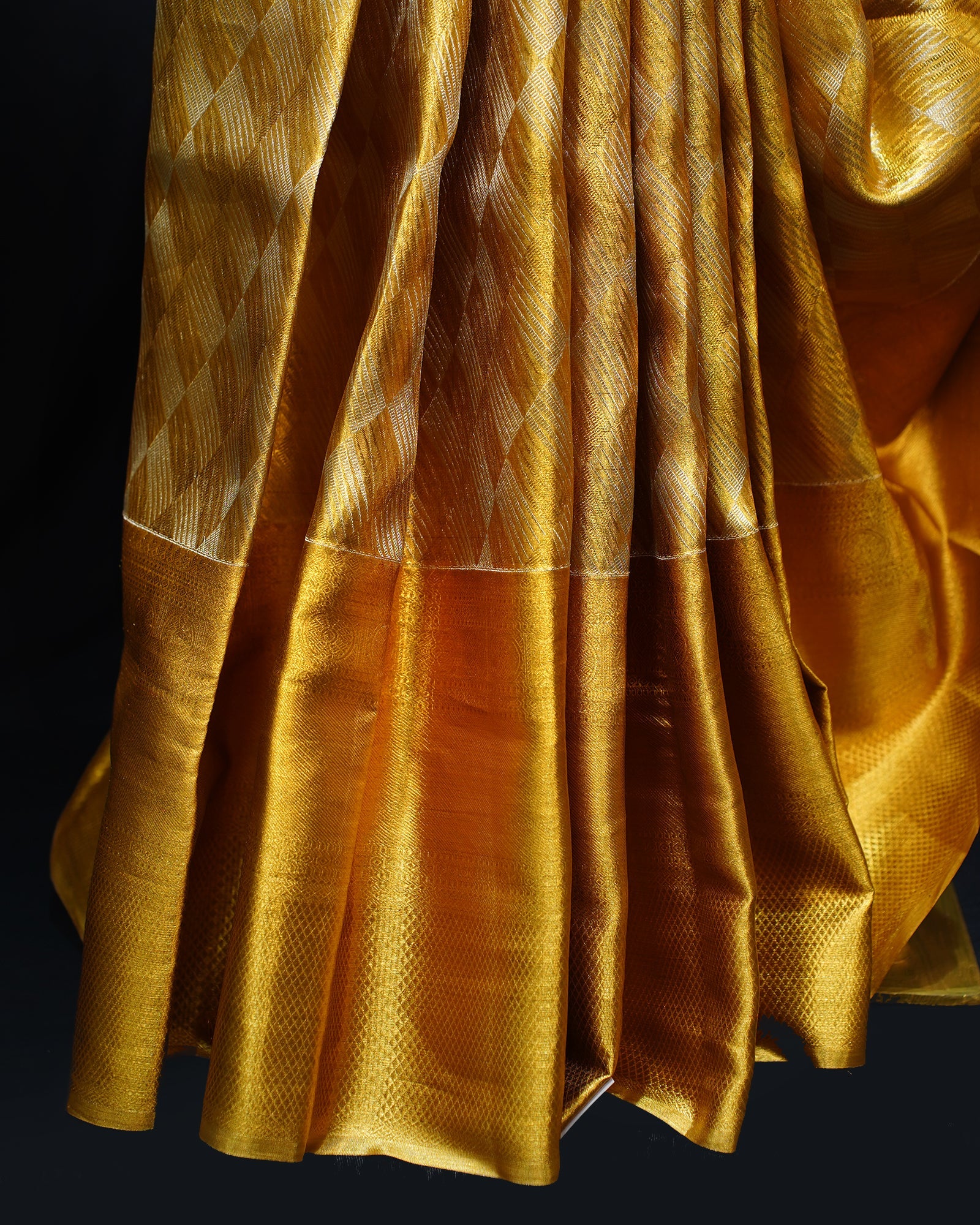 Classic Gold Tissue Kanjivaram Silk Saree with Geometrical Brocade Weaving