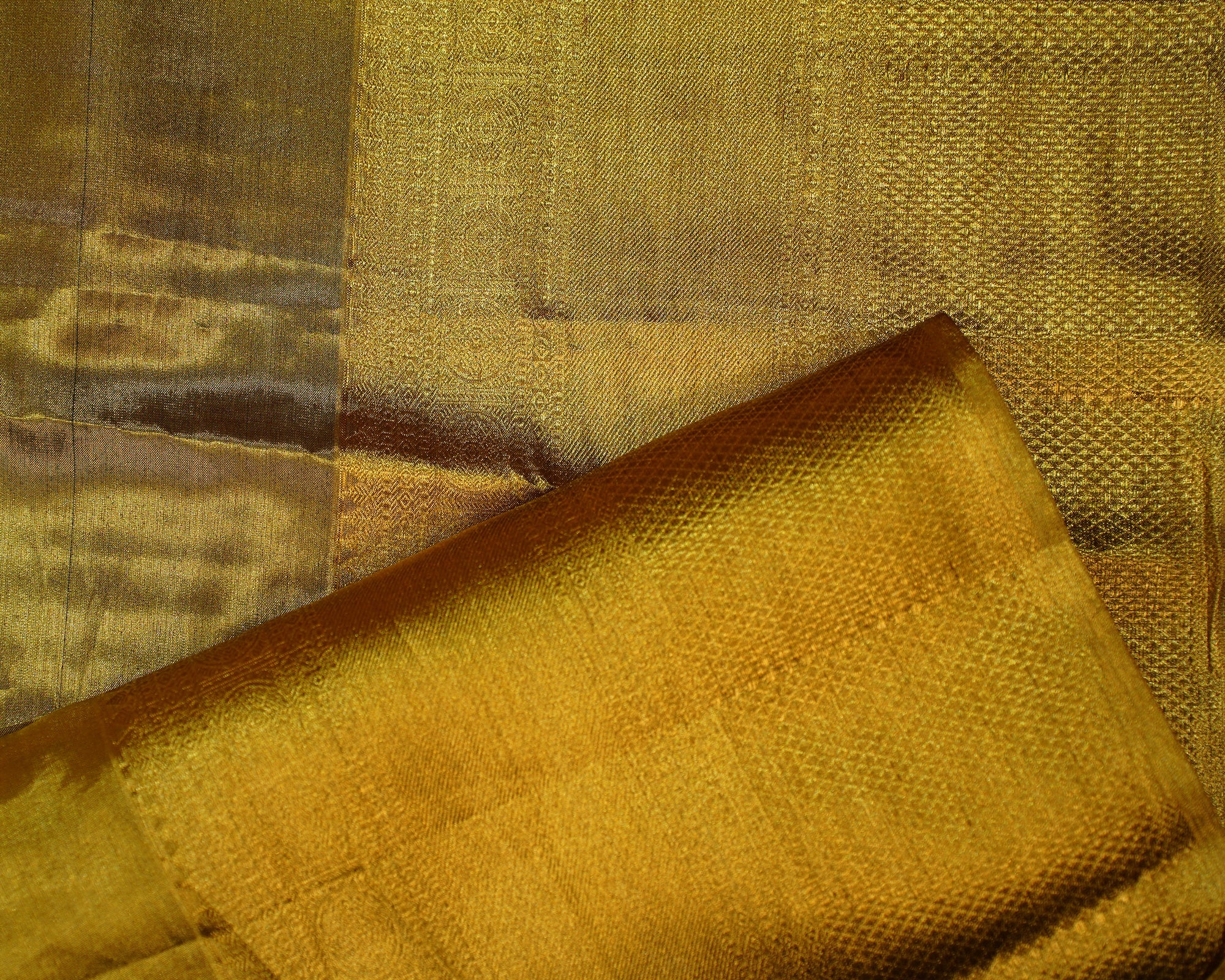Classic Gold Tissue Kanjivaram Silk Saree with Geometrical Brocade Weaving